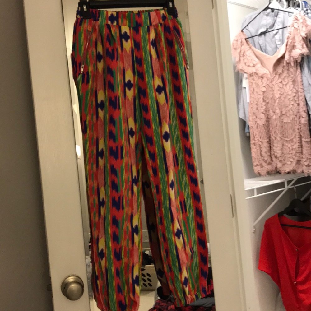 Lightweight printed pants